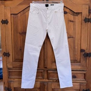 Men’s white jeans